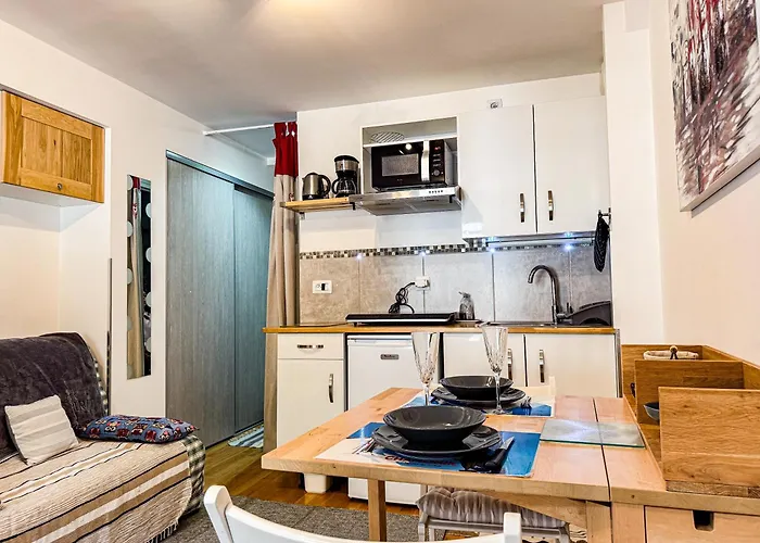 Апартаменти 4810 Centre *